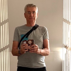 boKens shooting a reflected selfportrait with iPhoneXS