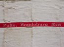 Das Handtuch aus der Fabrik Polte in Magdeburg - ein Souvenir der Sauberkeit nach all den Jahren im Schmutz und Elend