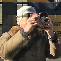 boKens shooting a reflected selfportrait with iPhone7