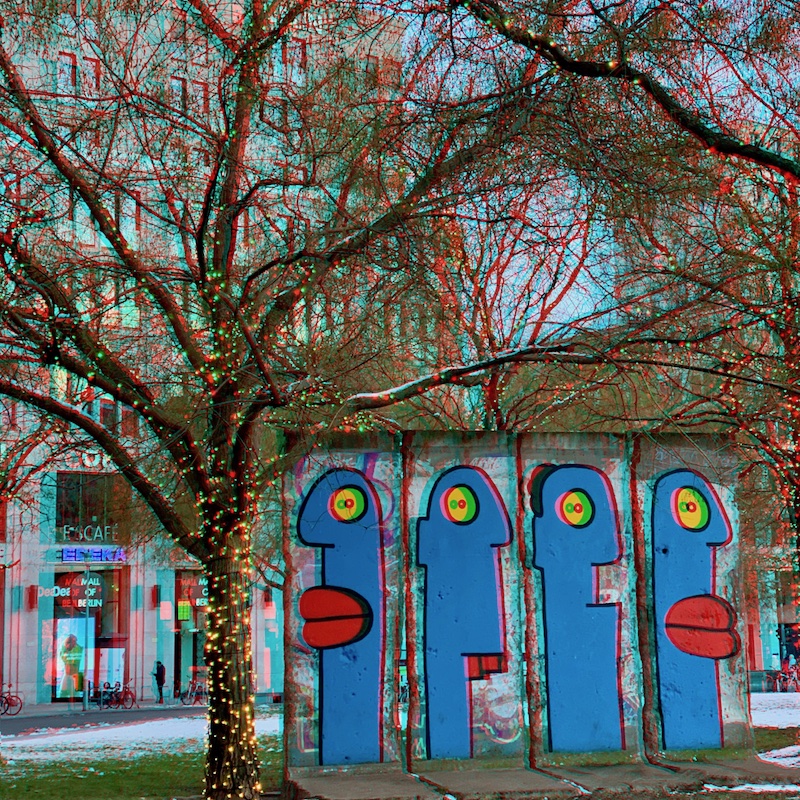 RC Anaglyphe 2021-04 »MALL BEHIND THE WALL«