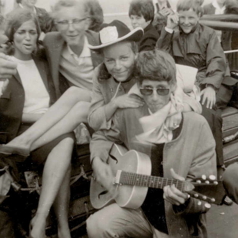 Reinhard playing and singing on the ferry to Dover